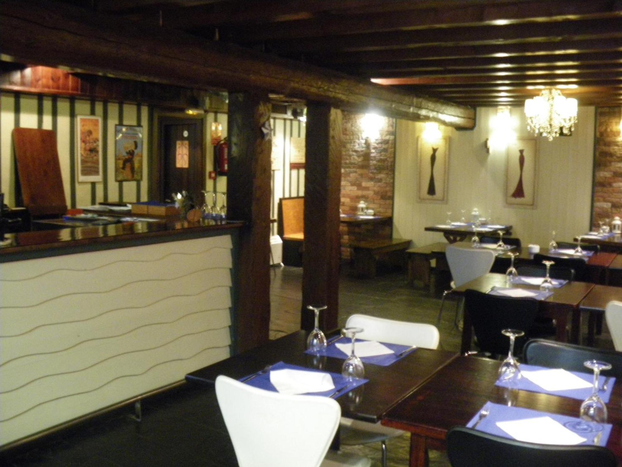 Pradets Hotel Веля Екстериор снимка