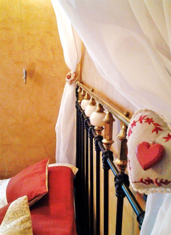 Pradets Hotel Веля Екстериор снимка
